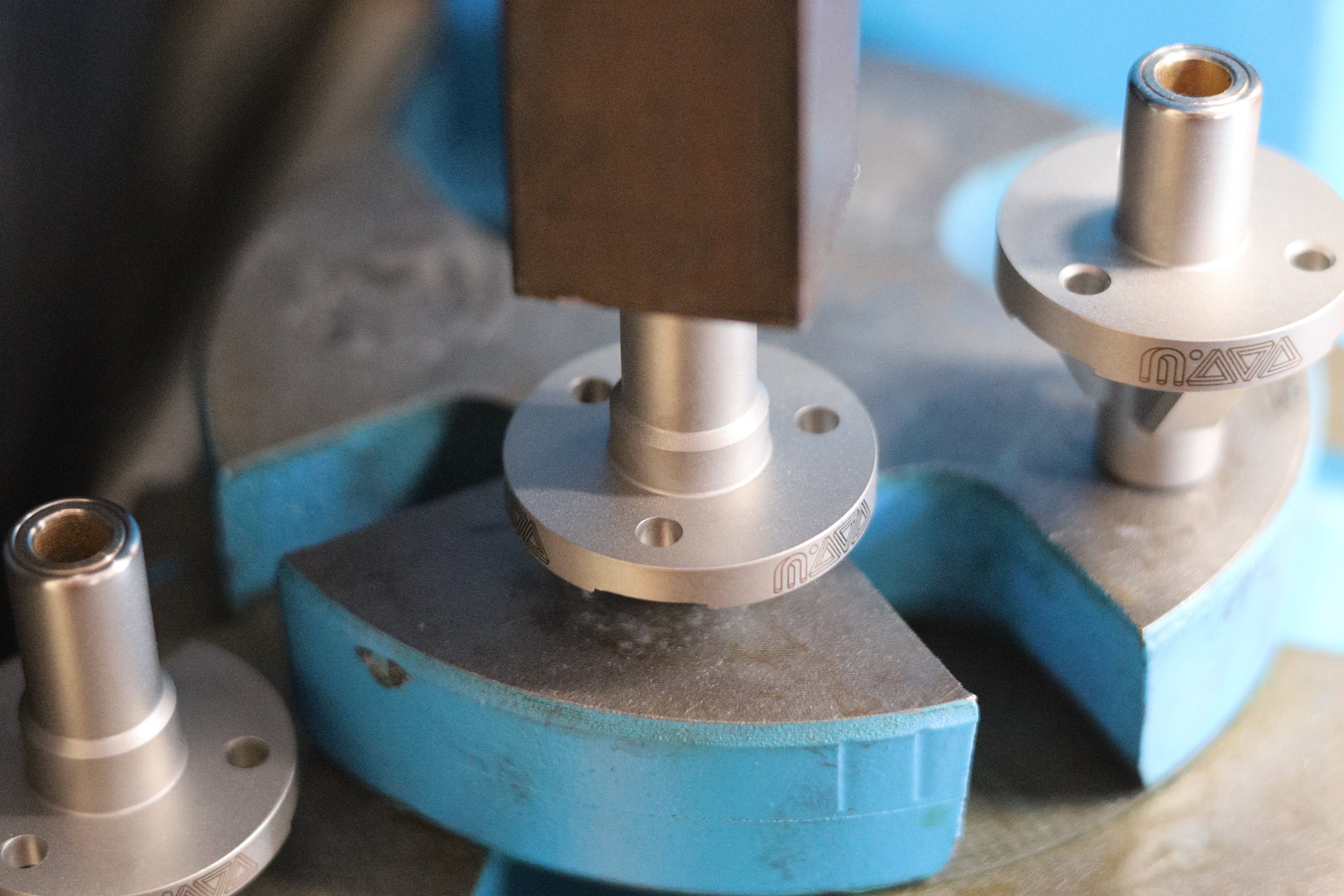 Sintered bronze internal bushings